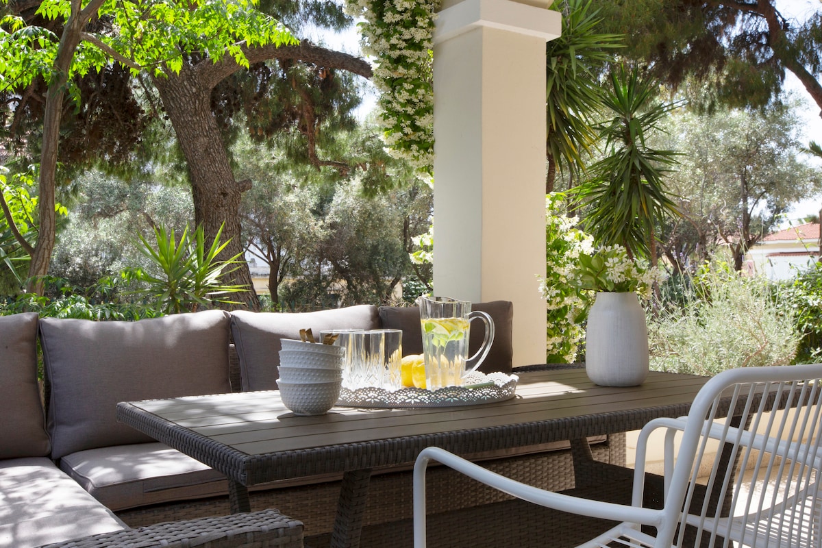Glyfada Villa 1951 — Photo 3