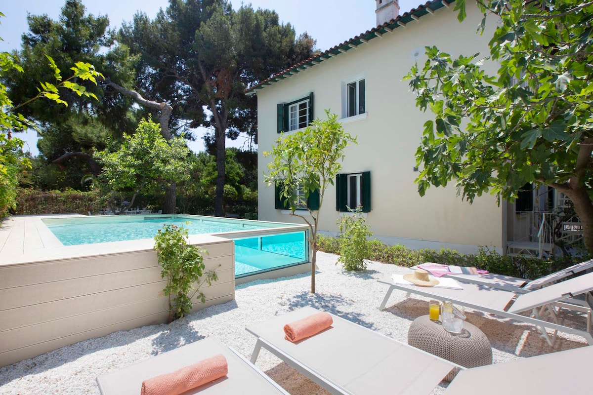 Glyfada Villa 1951 — Photo 4